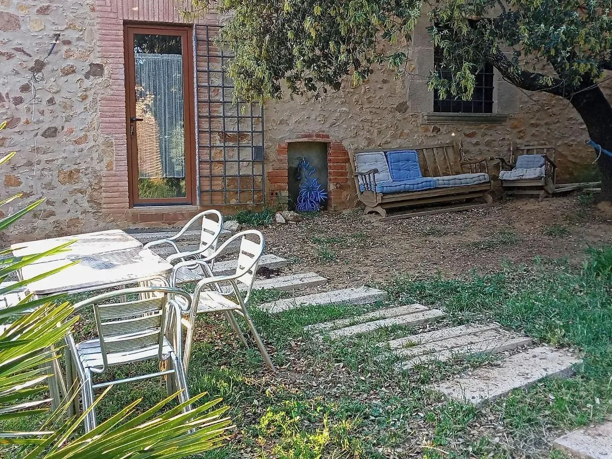 Rustic Holiday Home Les Corts Del Mas Virrei Χιρόνα