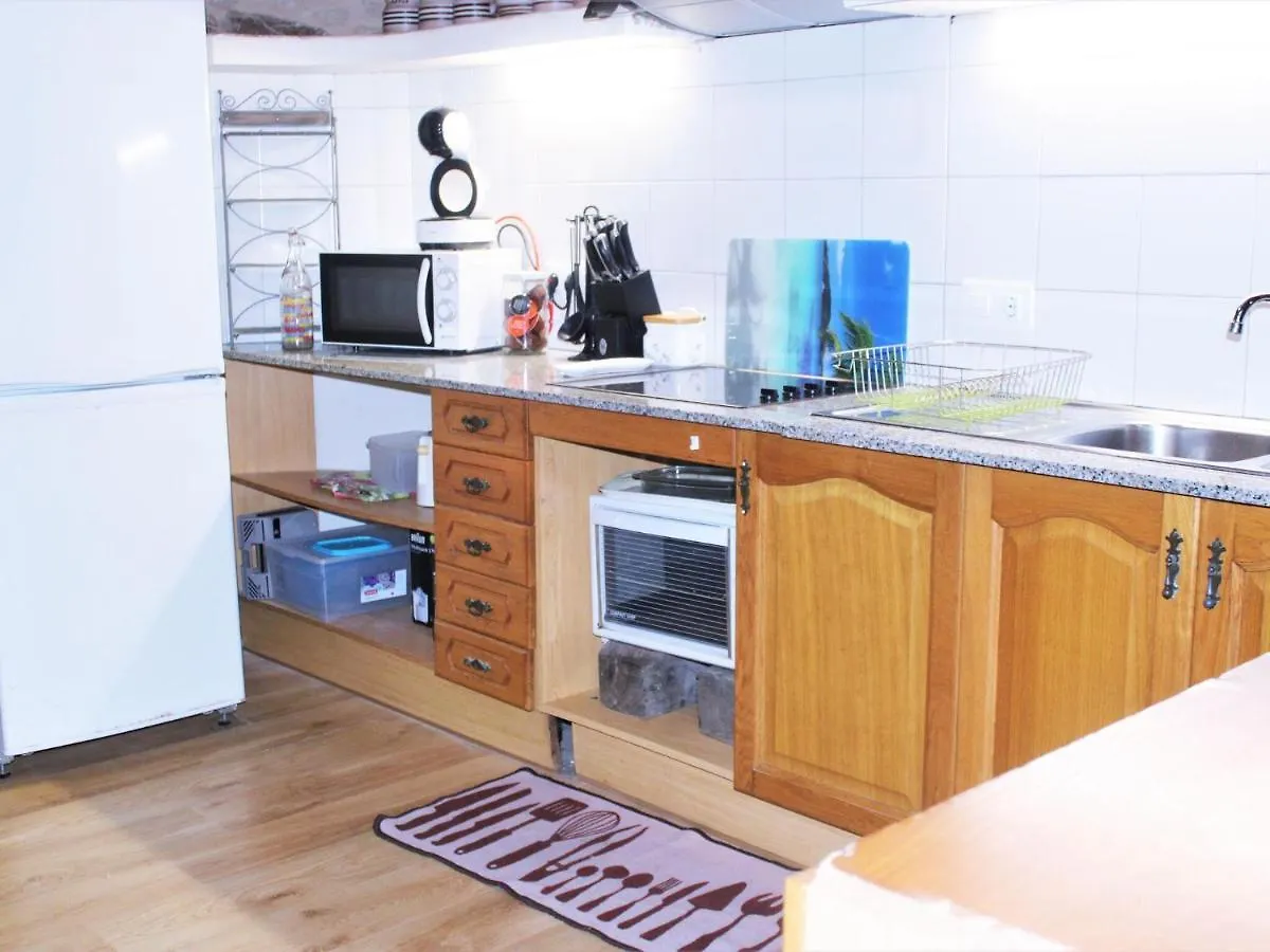 Rustic Holiday Home Les Corts Del Mas Virrei Χιρόνα