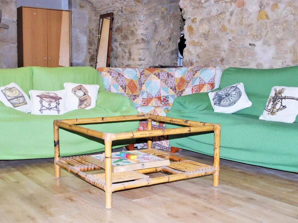Rustic Holiday Home Les Corts Del Mas Virrei Χιρόνα