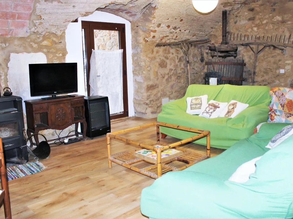 Rustic Holiday Home Les Corts Del Mas Virrei Χιρόνα